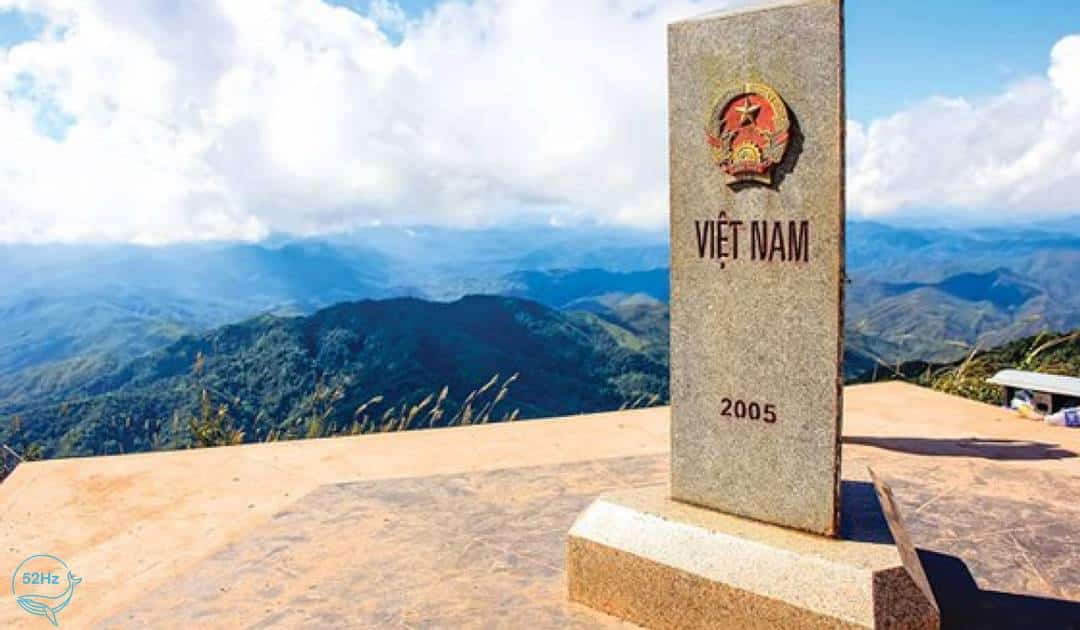 Ngắm nhìn biên cương Tổ Quốc trùng trùng điệp điệp