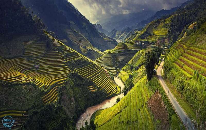 Ngắm nhìn biên cương Tổ Quốc trùng trùng điệp điệp