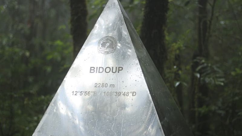 Chạm tay vào chóp Bidoup Núi Bà