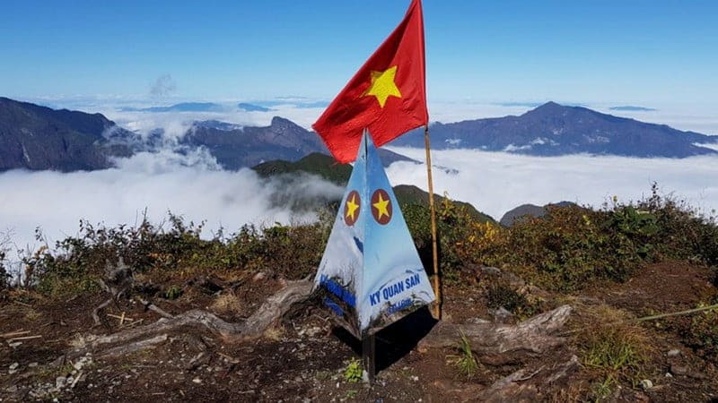 Bạch Mộc Lương Tử - Kỳ Quan San đứng thứ 4 trong top 10 đỉnh núi cao nhất Việt Nam
