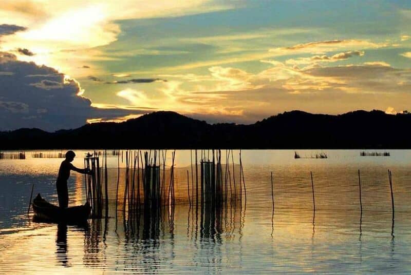 Viên ngọc giữa đại ngàn, sở hữu một vẻ đẹp thơ mộng vô cùng quyến rũ, hút hồn bất cứ ai ngay từ lần đầu tiên đặt chân đến.