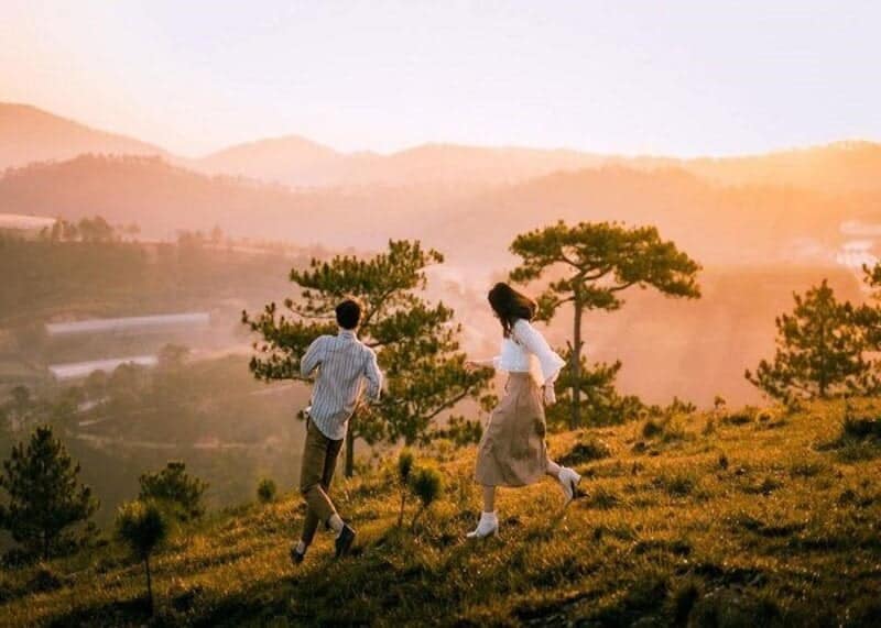 Đây cùng là địa điểm chụp hình cực đẹp. Nhiều cặp đôi chọn đồi Đa Phú làm nơi chụp couple, hình cưới…