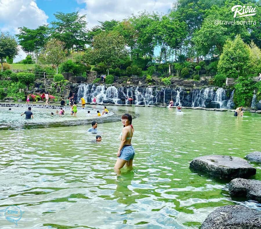 Suối Mơ là địa điểm check-in nổi tiếng ở Đà Nẵng