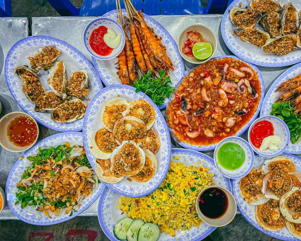 Ăn gì tại rạn Nam Ô 