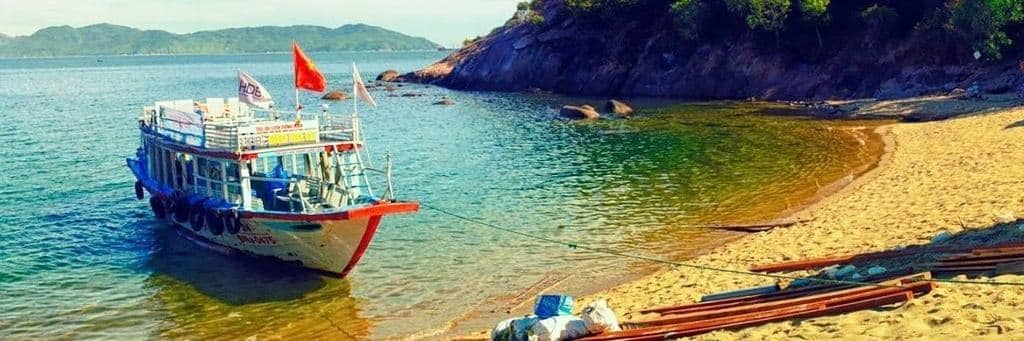Nên du lịch Bãi Cát Vàng vào thời điểm nào?