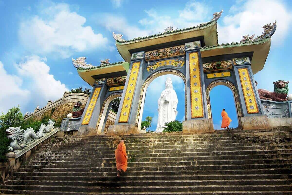 Tham quan chùa Linh Ứng có mất vé không?