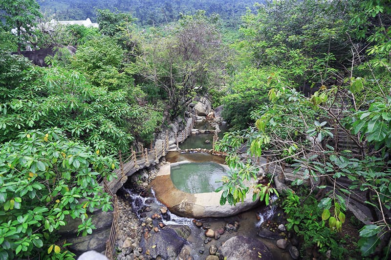 Tắm Onsen tại  công viên suối khoáng nóng 