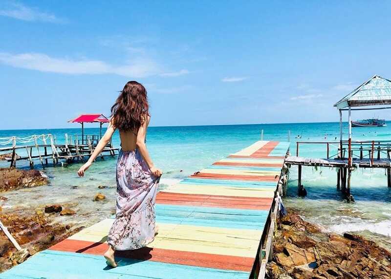 Bãi Nồm sở hữu vẻ đẹp xanh mướt