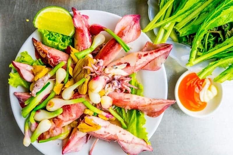 Ăn gì khi tham quan Hòn Ngang Nam Du?