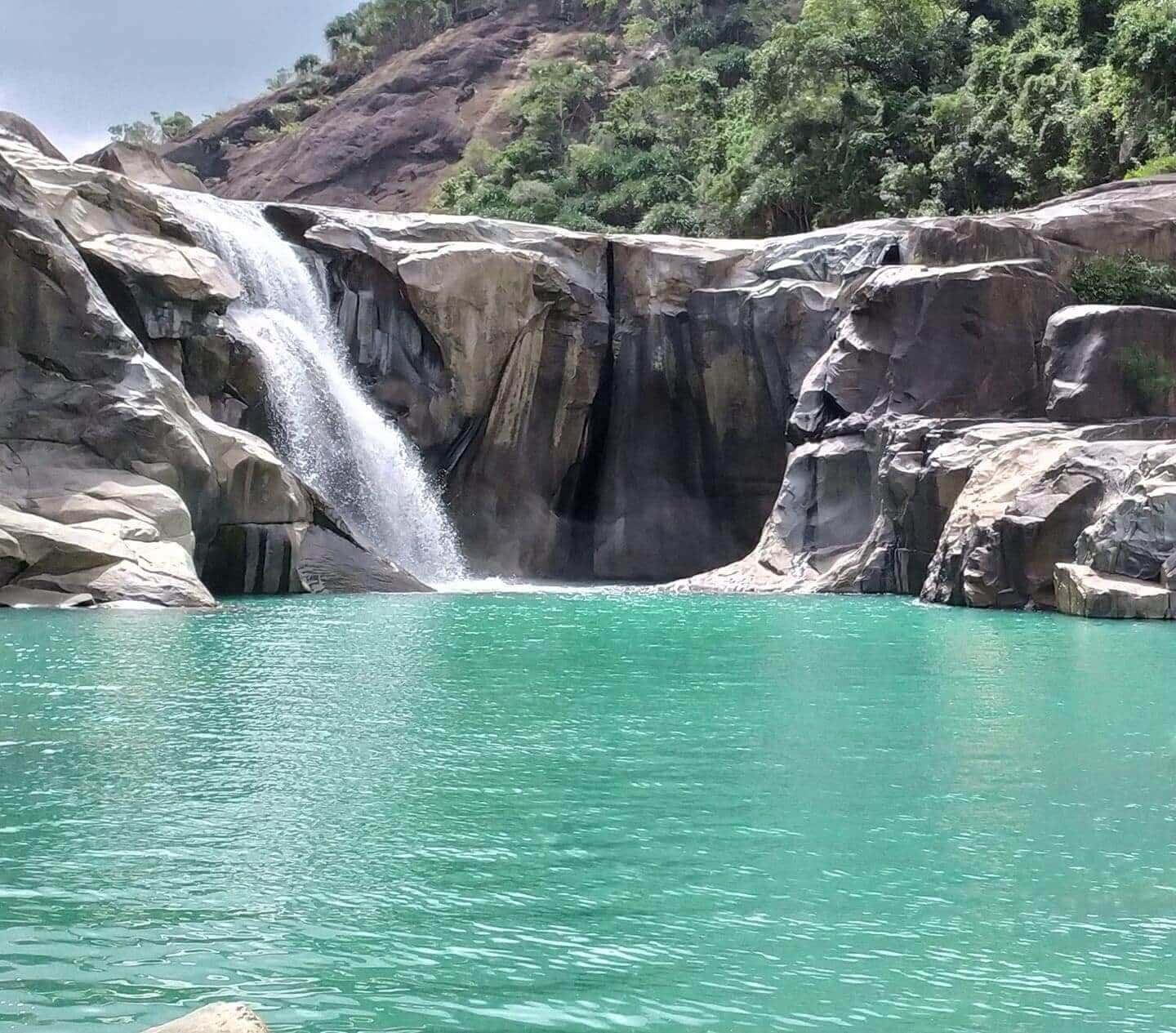 Khám phá vẻ đẹp Vực Phun Phú Yên