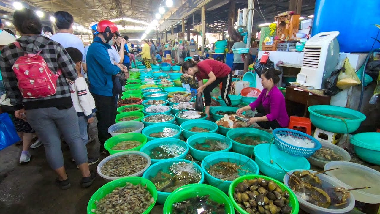Chợ hải sản Hàng Dương