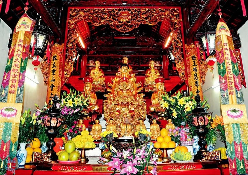 Chánh điện Chùa Phổ Quang