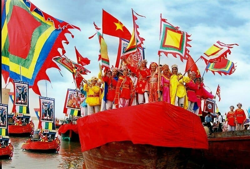 Lễ hội Cầu Ngư - Lễ hội truyền thống của làng biển với nhiều trò chơi hấp dẫn