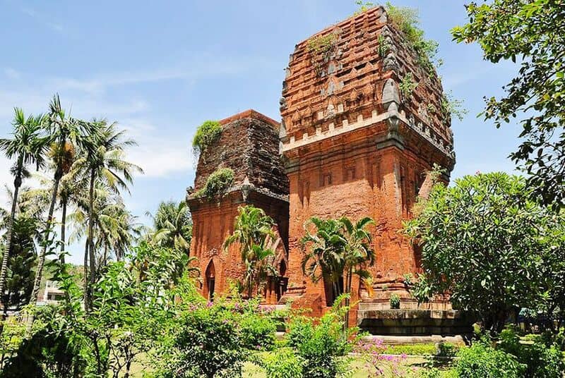 Lịch sử Tháp đôi Quy Nhơn
