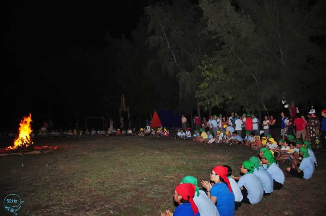 Bên cạnh hoạt động team building, các bạn cũng có thể tham gia đốt lửa trại cực kỳ hấp dẫn