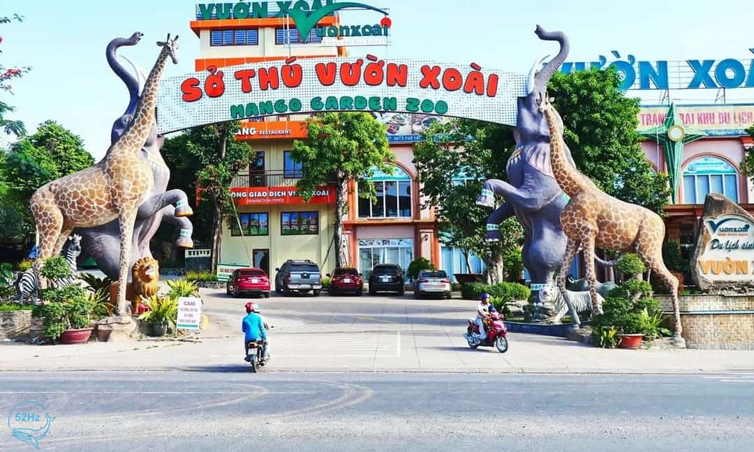 Cổng chào khu du lịch Vườn Xoài Đồng Nai
