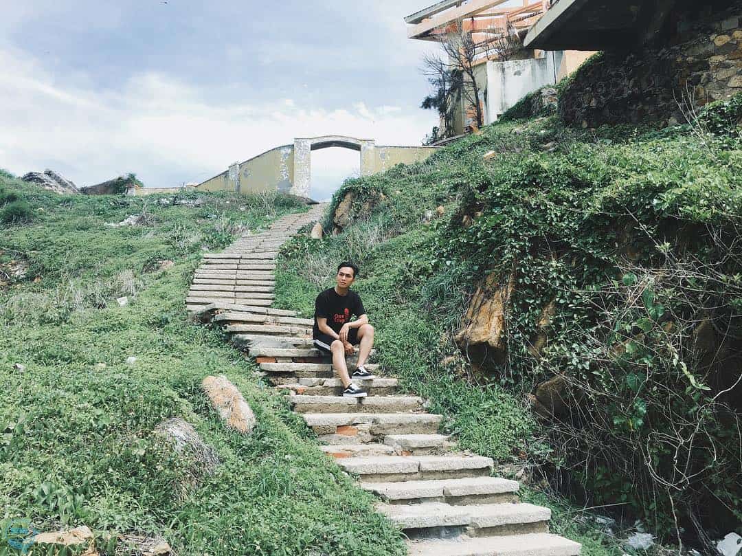 Đường dẫn đến mũi Nghinh Phong