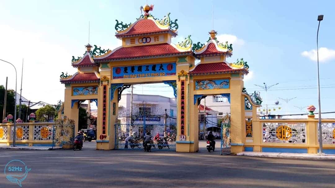 Đường đến Tòa Thánh Tây Ninh