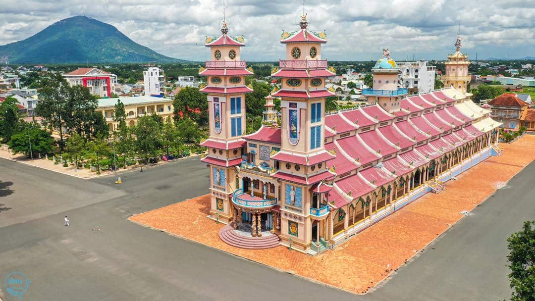 Toàn cảnh Tòa Thánh Tây Ninh tại Tây Ninh