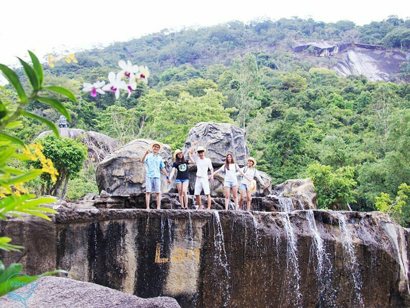 Khu du lịch Suối Hoa Lan