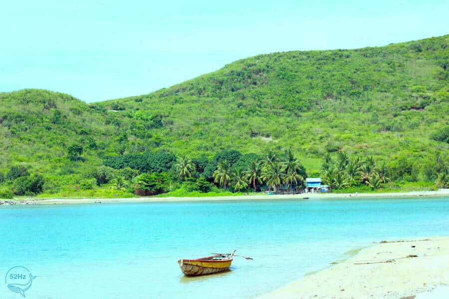 Khung cảnh thiên nhiên tại đảo Bích Đầm.