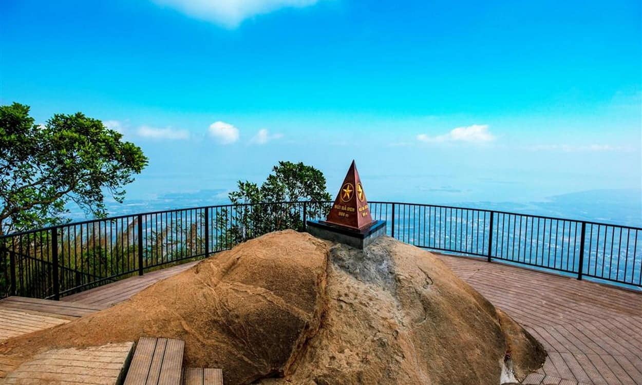 Chinh phục đỉnh núi Bà Đen du lịch Tây Ninh 2 ngày 1 đêm