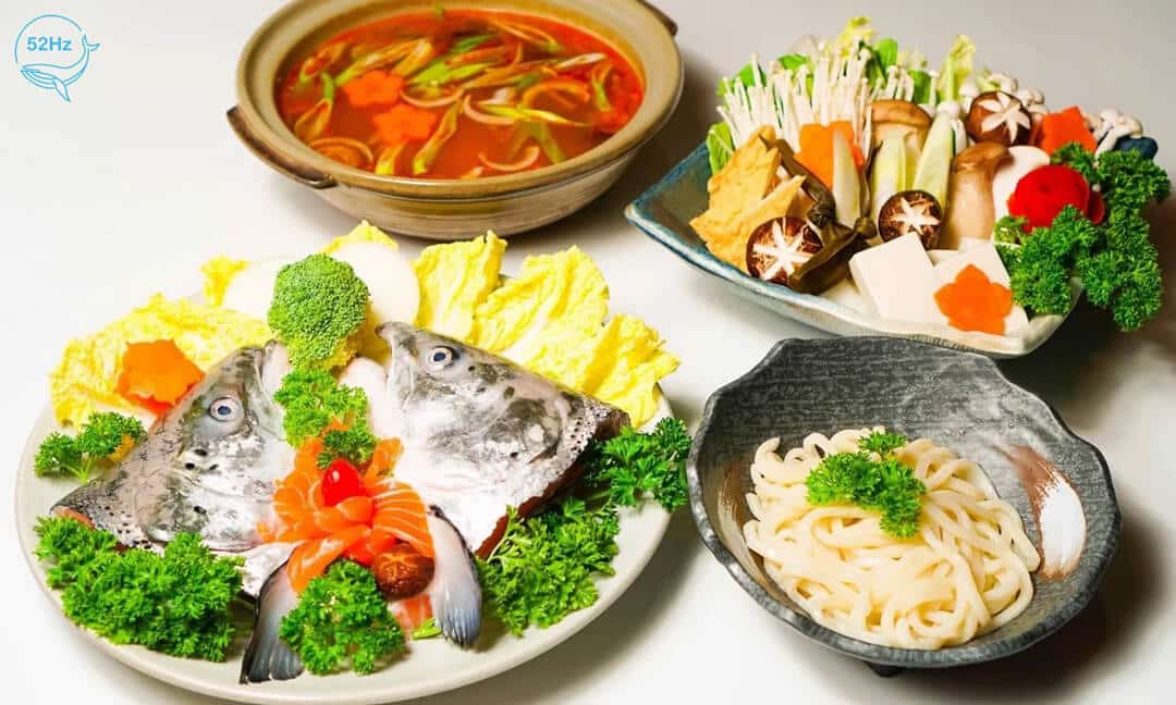Lẩu cá hồi Sapa - đặc trưng ẩm thực Sapa khi du lịch tại khu vực nhà thờ Đá Sapa