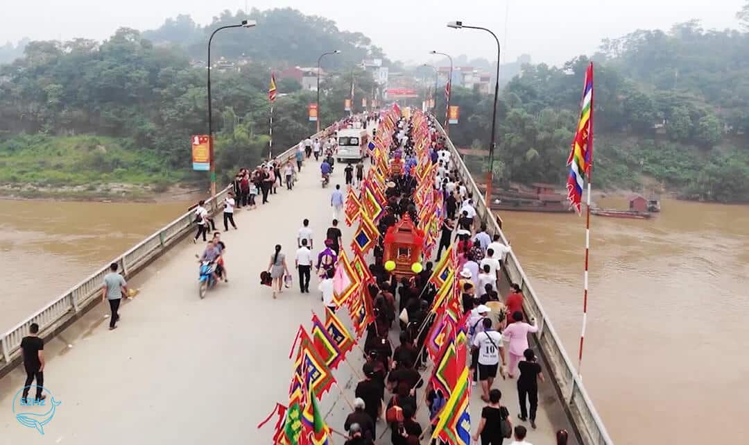 Lễ hội tại đền Bảo Hà