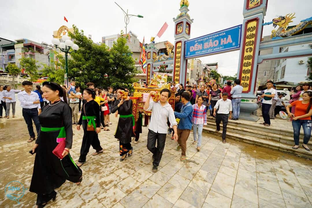 Lễ hội tại đền Bảo Hà