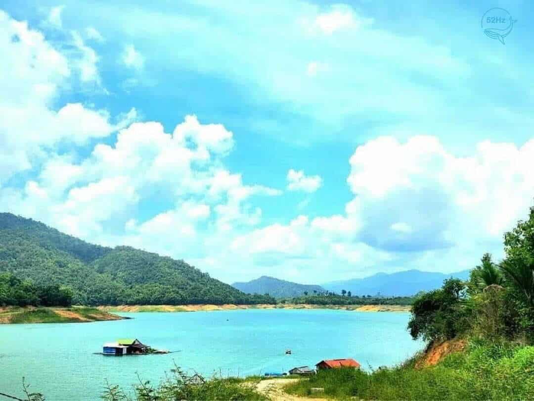 Hồ Hàm Thuận: Khám phá ốc đảo xanh trong lòng Bình Thuận 