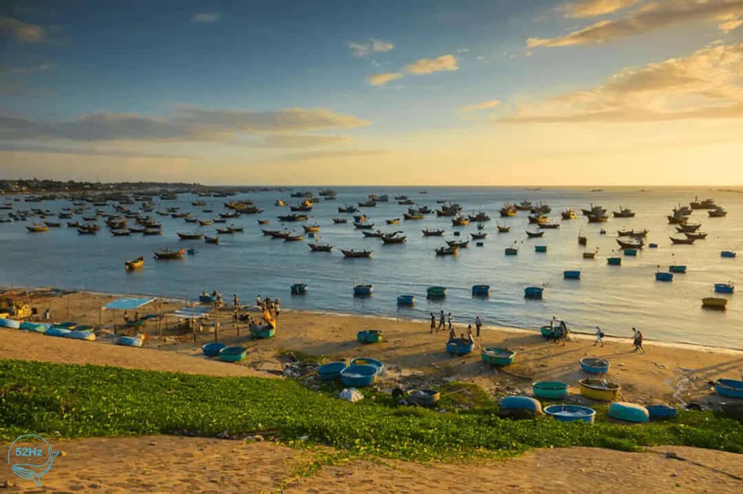 Vẻ đẹp yên bình của Làng chài Mũi Né
