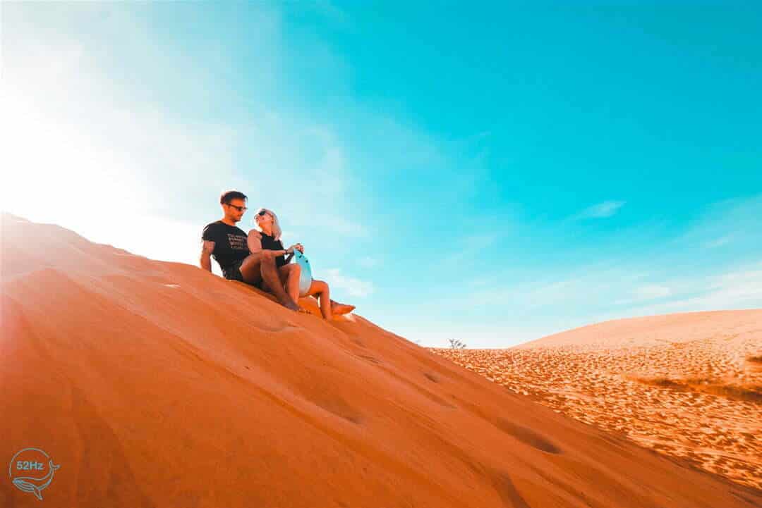 Ngắm toàn cảnh trên đỉnh đồi cát
