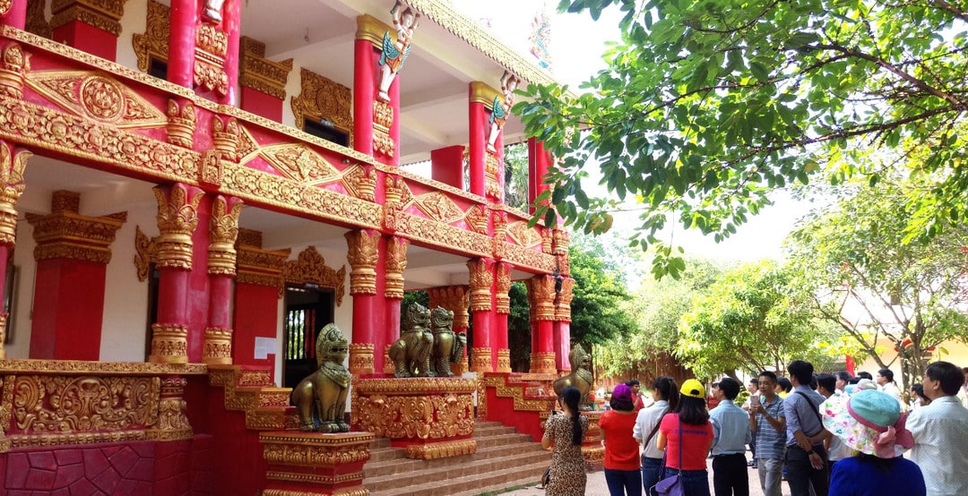 Chùa Sóc Lớn là nơi sinh hoạt văn hóa của người Khmer địa phương
