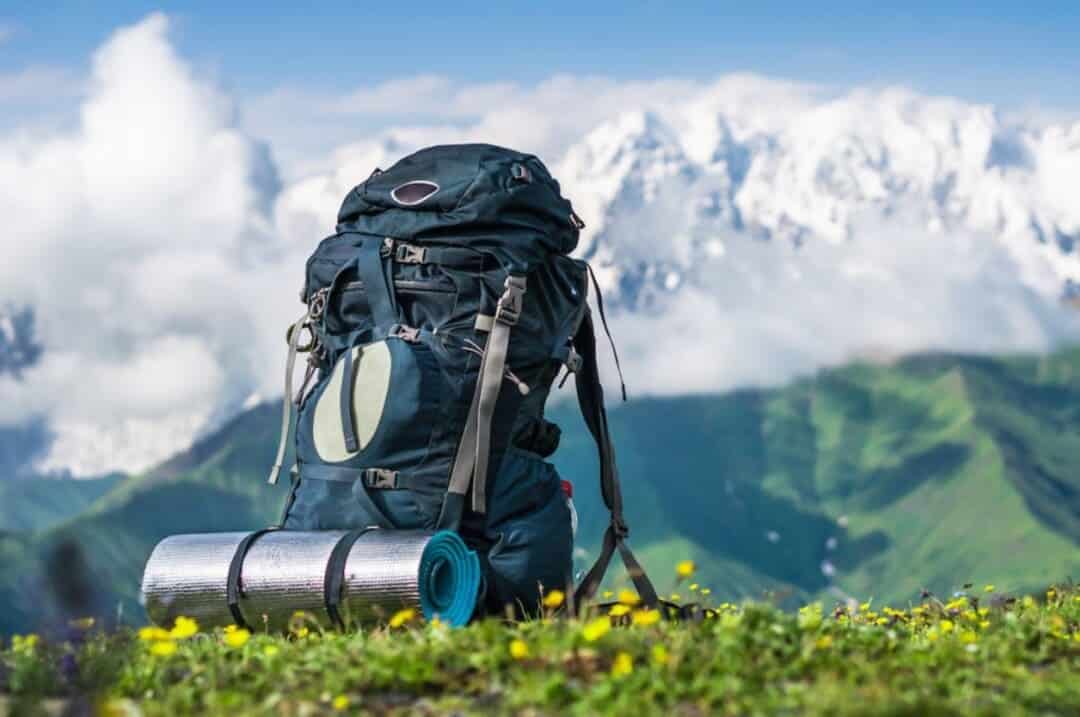 Chuẩn bị đồ dùng cần thiết là kinh nghiệm trekking không thể bỏ qua