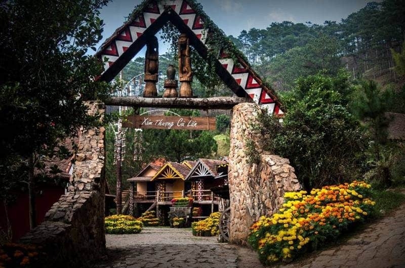 Những ngôi nhà mang đậm bản sắc dân tộc của người K'Ho nơi đây